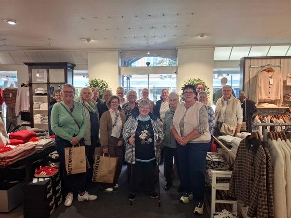 Shoppen bei Jule B. mit anschliessendem Essen im Bai Üs am 17.10.2026